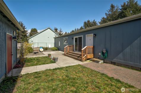 663 Woodland Loop NE Ocean Shores WA 98569