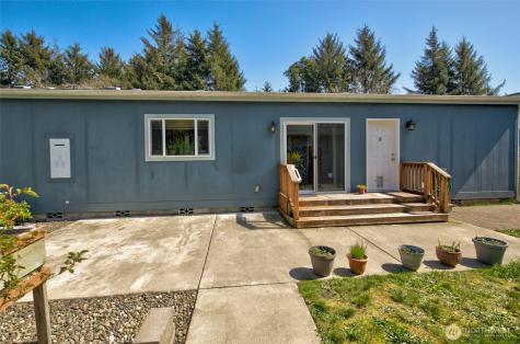 663 Woodland Loop NE Ocean Shores WA 98569