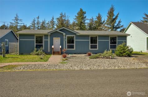 663 Woodland Loop NE Ocean Shores WA 98569