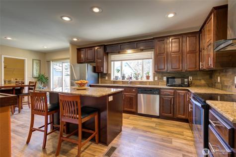 663 Woodland Loop NE Ocean Shores WA 98569