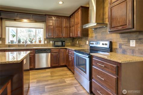 663 Woodland Loop NE Ocean Shores WA 98569