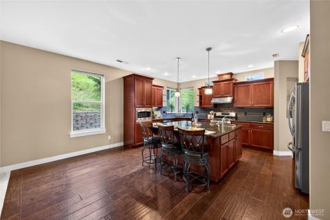 8119 172nd Avenue E Sumner WA 98390
