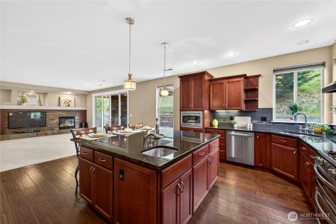 8119 172nd Avenue E Sumner WA 98390
