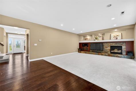 8119 172nd Avenue E Sumner WA 98390