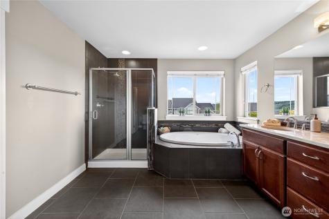 8119 172nd Avenue E Sumner WA 98390