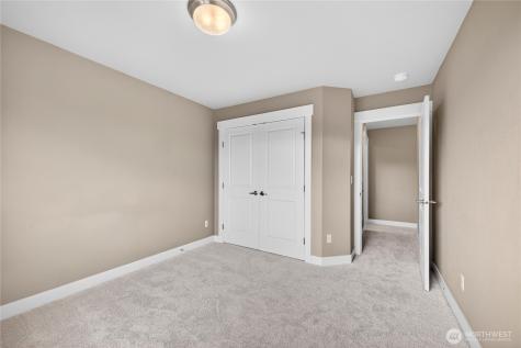 8119 172nd Avenue E Sumner WA 98390