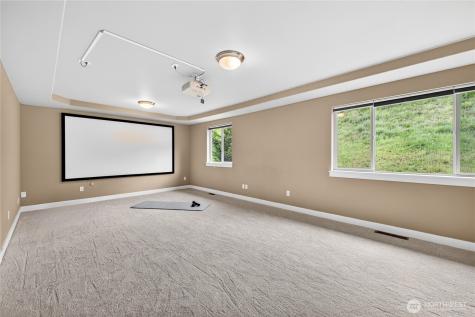 8119 172nd Avenue E Sumner WA 98390