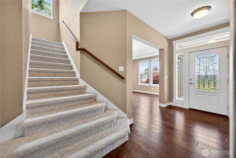 8119 172nd Avenue E Sumner WA 98390