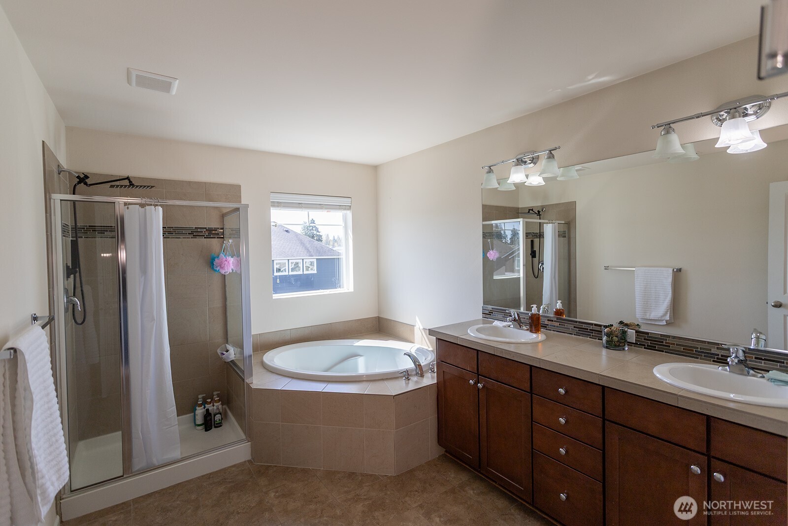 12512 SE 302nd Place Auburn WA 98092