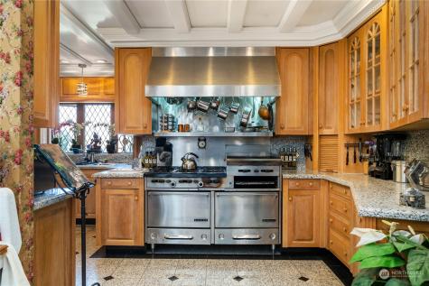 4 Thornewood Lane SW Lakewood WA 98498