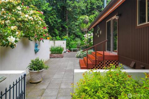 20717 SE 222nd Street Maple Valley WA 98038