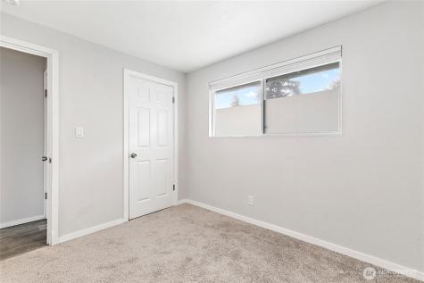 30657 1st Place SW Federal Way WA 98023