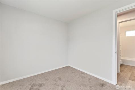 30657 1st Place SW Federal Way WA 98023
