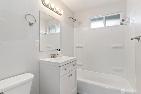 30657 1st Place SW Federal Way WA 98023