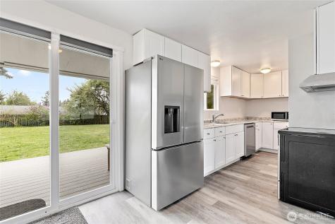 30657 1st Place SW Federal Way WA 98023