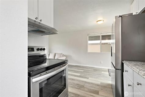 30657 1st Place SW Federal Way WA 98023