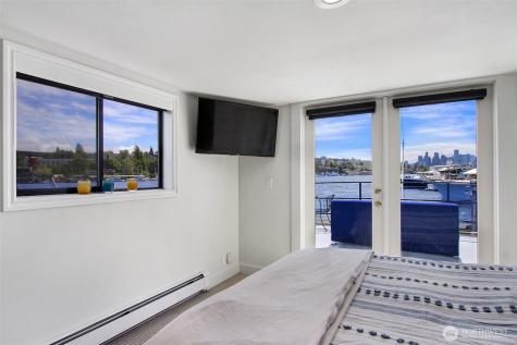 2401 N Northlake Way Seattle WA 98103