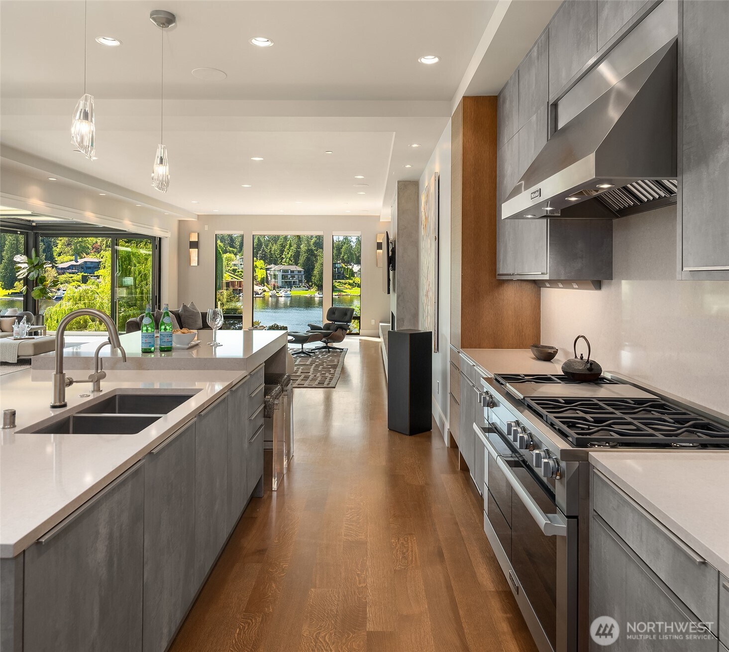 3253 Hunts Point Road Bellevue WA 98004
