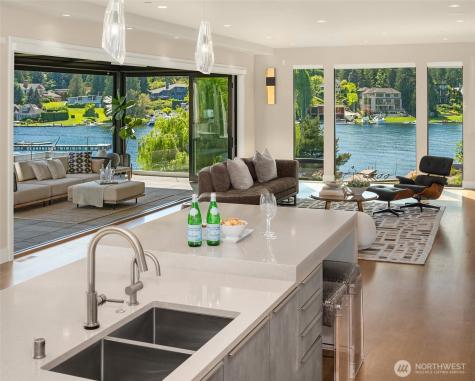 3253 Hunts Point Road Bellevue WA 98004