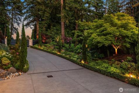 3253 Hunts Point Road Bellevue WA 98004