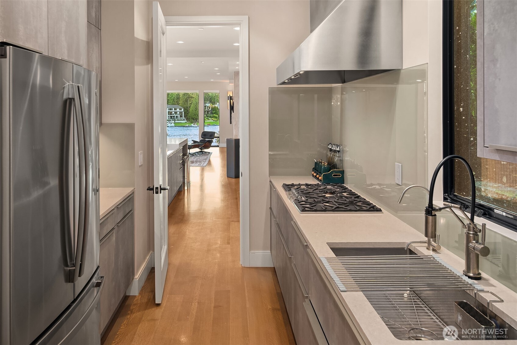 3253 Hunts Point Road Bellevue WA 98004