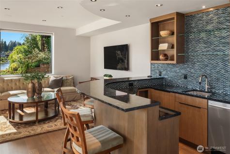 3253 Hunts Point Road Bellevue WA 98004