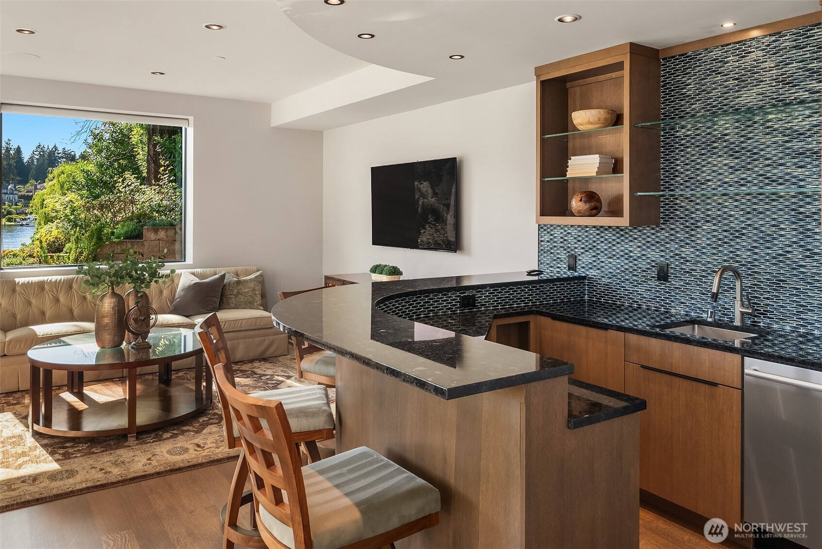 3253 Hunts Point Road Bellevue WA 98004