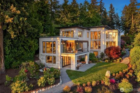 3253 Hunts Point Road Bellevue WA 98004