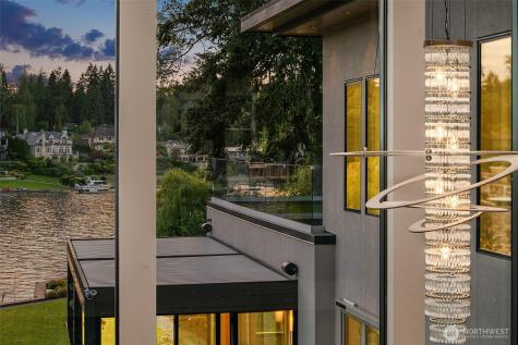 3253 Hunts Point Road Bellevue WA 98004