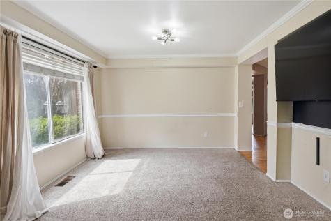 21049 103rd Ave SE Kent WA 98031