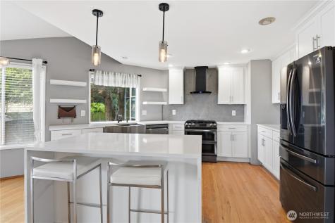 21049 103rd Ave SE Kent WA 98031