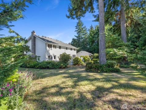 230 Rocky Mountain High Road Camano Island WA 98282