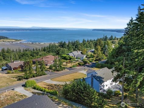 230 Rocky Mountain High Road Camano Island WA 98282