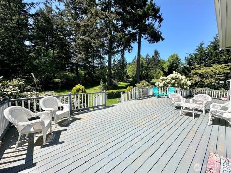 230 Rocky Mountain High Road Camano Island WA 98282