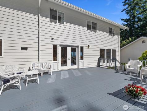 230 Rocky Mountain High Road Camano Island WA 98282