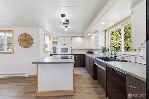 22 Kermel Road Omak WA 98841