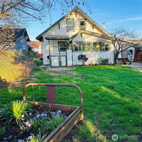 1621 Baker Avenue Everett WA 98201