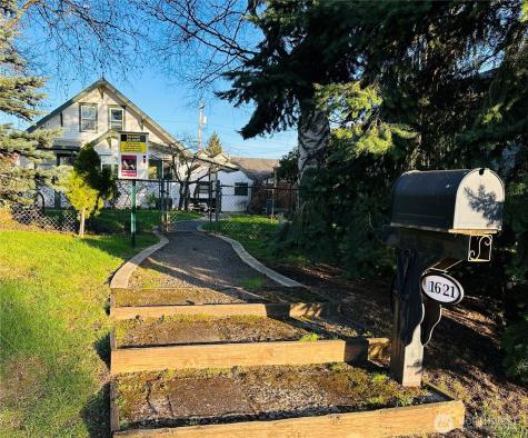 1621 Baker Avenue Everett WA 98201