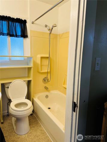 1621 Baker Avenue Everett WA 98201