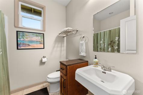 6211 Shady Lane SE Lacey WA 98503
