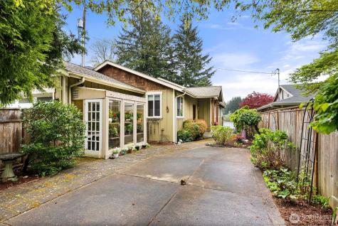 6211 Shady Lane SE Lacey WA 98503