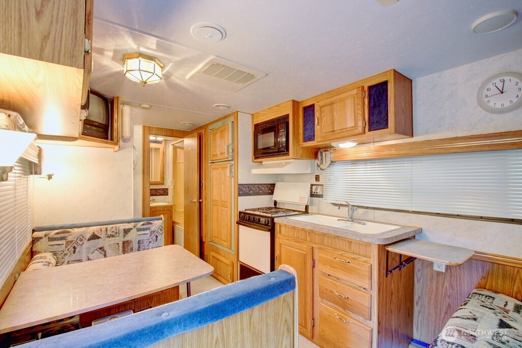 106 Gold Rush Road Deming WA 98244