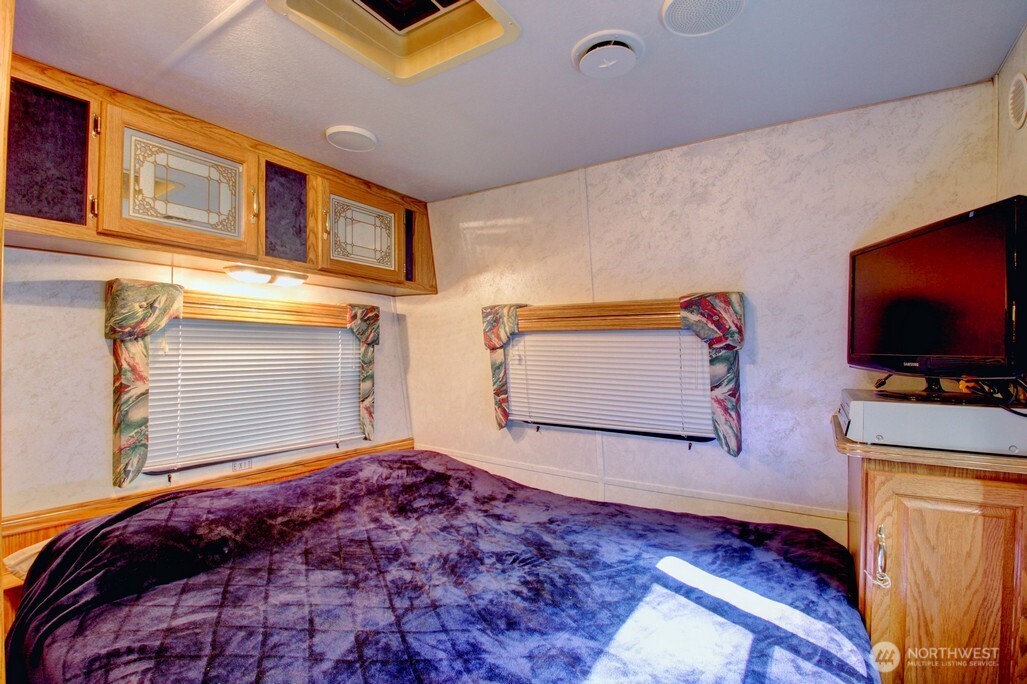 106 Gold Rush Road Deming WA 98244