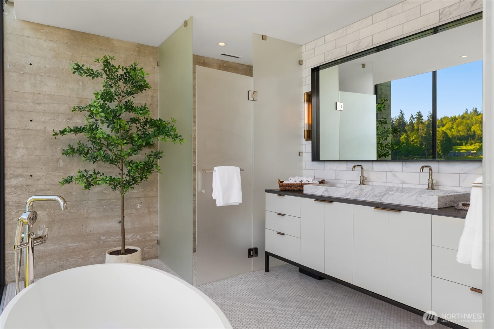 10555 NE Seaborn Road Bainbridge Island WA 98110