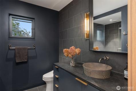 10555 NE Seaborn Road Bainbridge Island WA 98110