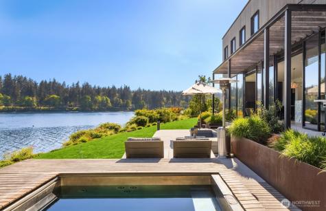 10555 NE Seaborn Road Bainbridge Island WA 98110