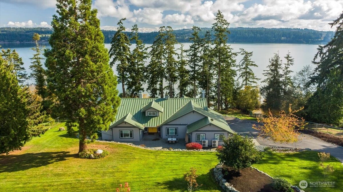 1447 Everette Lane Freeland WA 98249