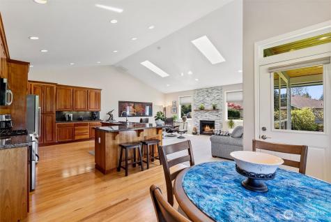 8124 101st Avenue NE Lake Stevens WA 98258