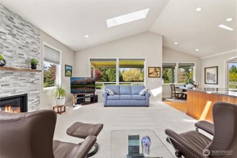 8124 101st Avenue NE Lake Stevens WA 98258