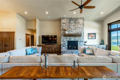 219 Corkscrew Lane Manson WA 98831